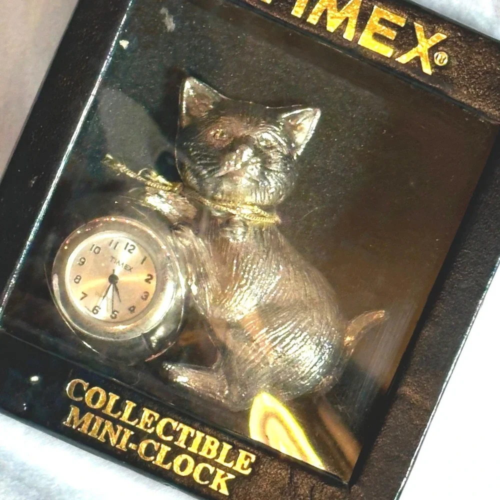 Timex Mini Clock Collectible Silver Excellent Kitten Cat Yarn Ball Vintage Style